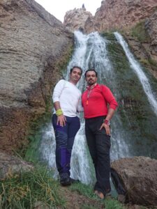 رضا فریبرزی و اردلان خوشدل در آبشار نورالی