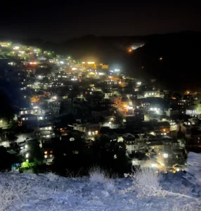 نمای روستای کنگ در شب