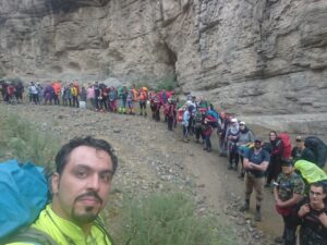 سلفی آقای رضا فریبرزی با تیم همراه - باشگاه کوهنوردی همنوردان- دره شمخال