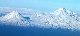 Mount-Ararat-peaks